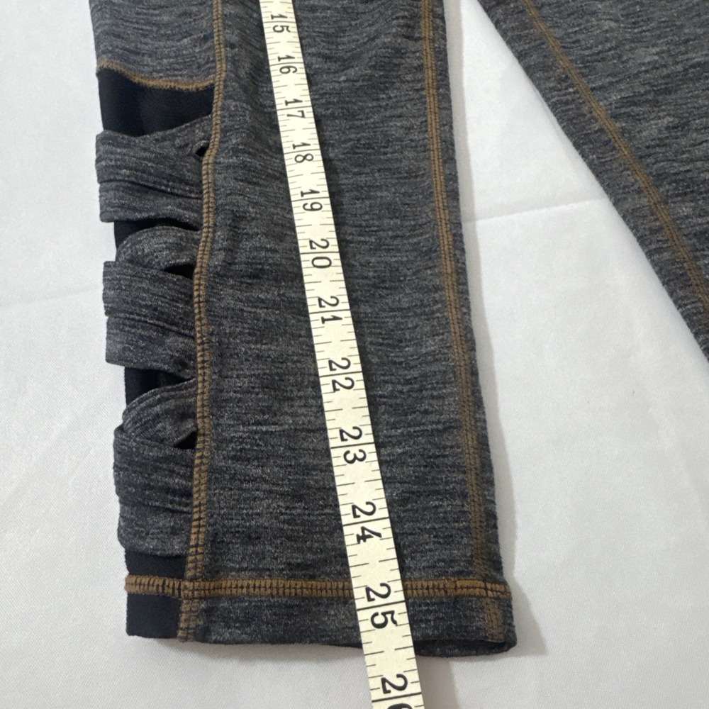 Athleta Girl Capri Leggings With Stretch Lattice Pattern Girls Size Large 12 - Picture 6 of 7